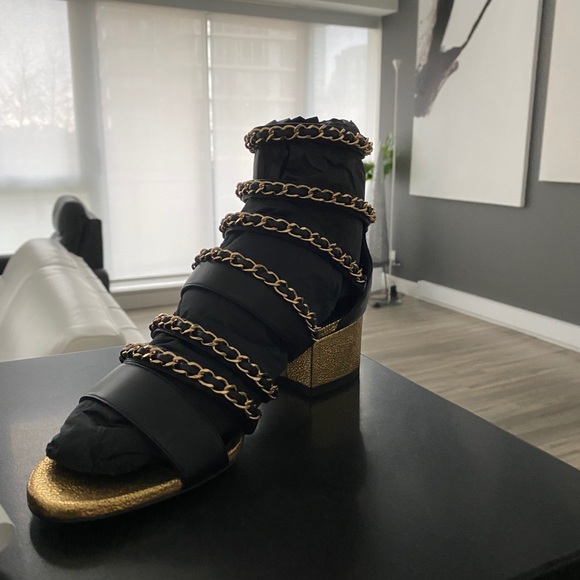 SOLD!!! Chanel sandals - Picture 4 of 6